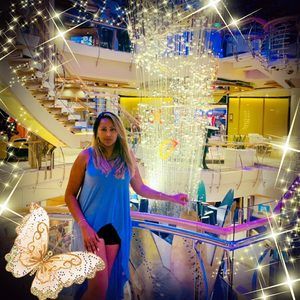 Meet your Posher, Carolina